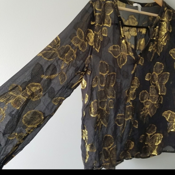 ****SOLD****Joie Metallic Split Neck Blouse - Perfect for holidays!!! - Picture 7 of 7